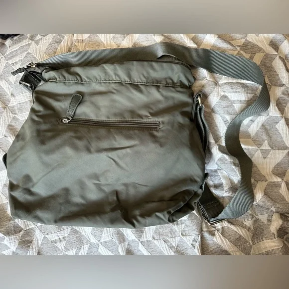 Roots nylon crossbody bag - Picture 2 of 6